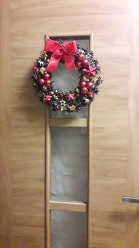 Wianek na drzwi Stroik świąteczny 32cm z szyszek