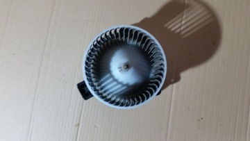 MAZDA 2 DMUCHAWA NAWIEWU WENTYLATOR 2007-SILNICZEK