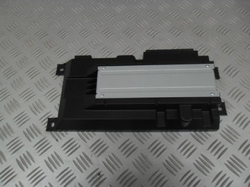 AUDI A4 8W B9 WZMACNIACZ BANG OLUFSEN 8W0035223