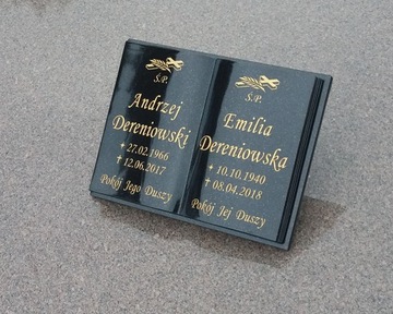 Книга Гранитная надгробная плита с гравировкой 30x40см