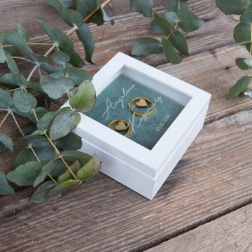 БЕЛАЯ СВАДЕБНАЯ КОРОБКА с гравировкой эвкалипта