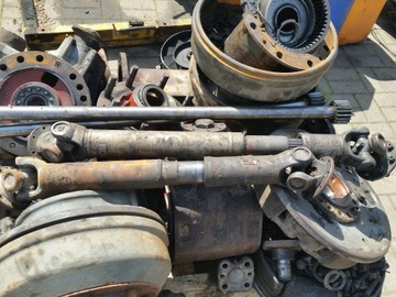 ЭКСКАВАТОР ATLAS 1204 ПОЛОВИНА ПЕРЕДНЕГО МОСТА ДРУГИЕ ЧАСТИ