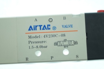 ЭЛЕКТРОМАГНИТНЫЙ КЛАПАН AIRTAC 4V230C-08 BG 5/3 -1/4- 24 В постоянного тока