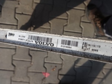 VOLVO V40 II 12-19r 1.6 D CHŁODNICA WODY