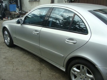MERCEDES W 211 E 211 DRZWI TYLNE L / P 744