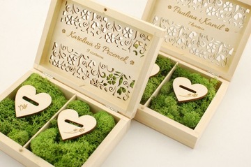 Шкатулка для обручальных колец с индивидуальной гравировкой из мха