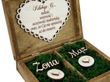 Шкатулка для обручальных колец с инициалами жениха и невесты с гравировкой