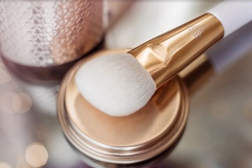 PAGANO P006 ЩЕТКА ДЛЯ КОНТУРИРОВАНИЯ ЛИЦА, ЗОЛОТО 18 КАРАТ