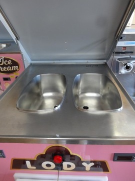 МАШИНА ДЛЯ МОРОЖЕНОГО С НОЧНЫМ ОБСЛУЖИВАНИЕМ