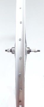 Колесо 28″ заднее с обгонной муфтой ML-08 серебристое 31993a