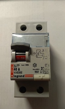 WYŁĄCZNIK RÓŻNICOWOPRĄDOWY 2P 40A 0,03A LEGRAND
