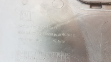 CHEVROLET SPARK 09-11 MŘÍŽKA NÁRAZNÍK PŘEDNÍ ORIGINÁL