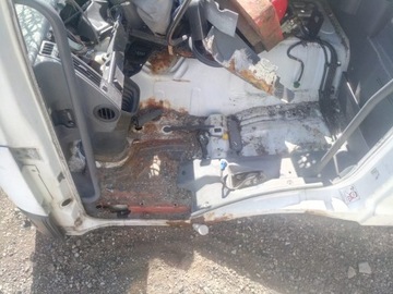 PRÓG LEWY ĆWIARTKA KABINY MERCEDES ATEGO