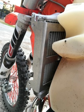 Усилители радиатора Крышки KTM HSQ Husaberg 08-16