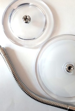 Многорегулируемое косметическое зеркало на ножке.