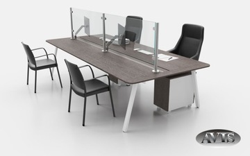 Стойка для стены из стекла/оргстекла, закрепленная на столе.