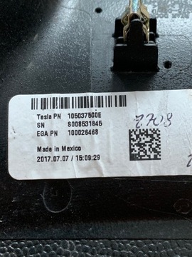 Tesla X osłona progu wewn tył prawy 1050375-00-E