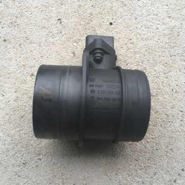 AUDI,VW,SEAT PRZEPŁYWOMIERZ POWIETRZA 074906461B
