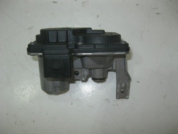 AUDI A4 8W 2.0 TDI PRZEPUSTNICA WYDECHU 3Q0253691F