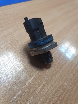 BOSCH 0 281 006 191 Датчик, давление топлива