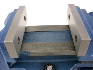 Машинные тиски с поворотным основанием 100 мм.