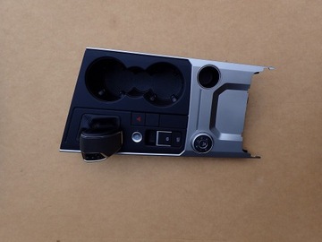 DW TOUAREG 3 PANEL CENTRÁLNÍ 761864089 760927531A