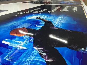 САМОКЛЕЯЩАЯСЯ ПЛЕНКА AVERY DENNISON ПОЛНОЦВЕТНАЯ ПЕЧАТЬ