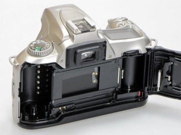 КАМЕРА NIKON F55 — корпус