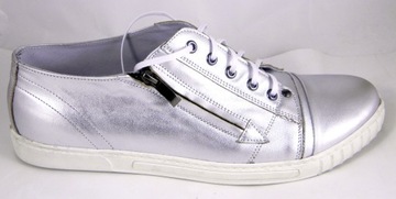 Кроссовки с замок 38