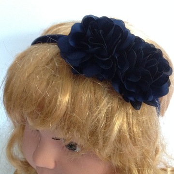 ПОВЯЗКА НА ГОЛОВУ С ЦВЕТАМИ, ТЕМНО-СИНЯЯ, УНИВЕРСАЛЬНЫЙ РАЗМЕР