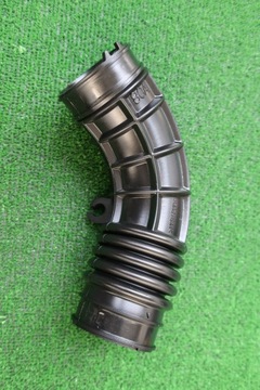 TRUBKA GUM. FILTRU VZDUCHU SUZUKI JIMNY 1.3 DOHC