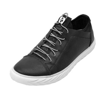 ЗАПАСНЫЕ МЕТАЛЛИЧЕСКИЕ СТРУНЫ, эластичные шнурки.