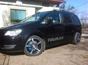 Наклейки на двери автомобиля VW TOURAN различного дизайна