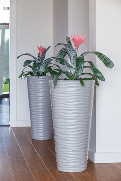 ЦВЕТОЧНЫЙ ГОРШОК SAHARA SLIM 3D СО ВСТАВКОЙ H56 FI30, ЧЕРНЫЙ