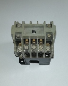 Stycznik K1 10A 220V 50Hz NOWY