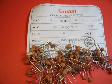 100x 5pF 50V +/-0.5pF NP0 kond. ceramiczny THT