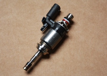 04E906036G VW GOLF 7 1.5 TSI VSTŘIKOVACÍ TRYSKA PALIVA