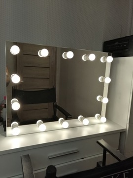 Зеркало Glamour 80Х60 для ГОЛЛИВУДСКОГО макияжа