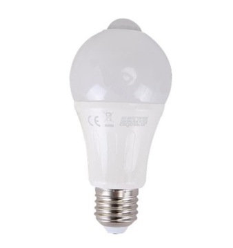 Żarówka Aigostar A5S LED PIR 12W WW z czujką ruchu