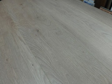 BESA 8111 ДУБОВЫЕ ПАНЕЛИ 8 мм AC4 V-образный СОЕДИНЕНИЕ!!!