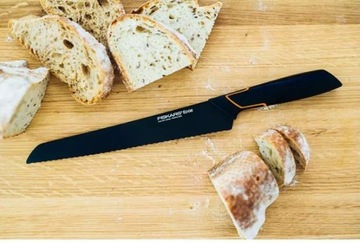 НОЖ ДЛЯ ХЛЕБА 23см КРАЙ /1003093/ FISKARS