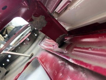 TOYOTA HILUX VIII 2015 VÍKO KUFRU ZADNÍ BOK KUFR AN120 AN130