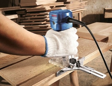 КРОМОЧНО-ФРЕЗЕРНЫЙ СТАНОК 550ВТ GKF 550 BOSCH + АКСЕССУАРЫ