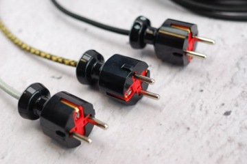 черная бакелитовая вилка 230В 16А LOFT ретро-дизайн для плетеного кабеля