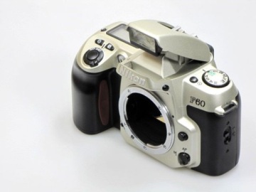 КАМЕРА NIKON F60 – КОРПУС