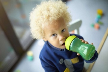 Avent Кружка-БУТЫЛКА с носиком 18 м+ 300 мл Мальчик