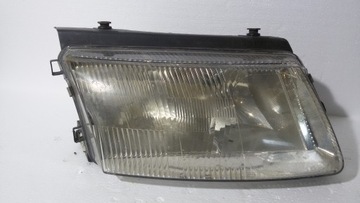 LAMPA VW PASSAT B5 147426-00 ZWYKŁA PRAWA