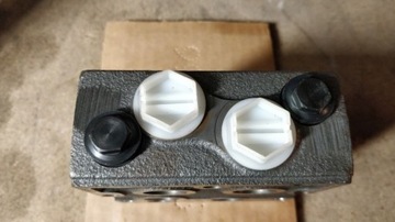 СЕКЦИЯ РАСПРЕДЕЛИТЕЛЯ SAUER-DANFOSS PVG 32 157B6136