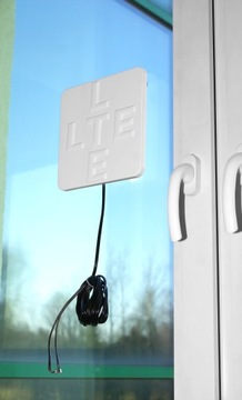 Антенна LTE 3g MAXI CROSS 2м для стекла и стены