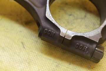 ШАТУН ПОРШНЯ VW PASSAT B5 1.8 B APT 027B